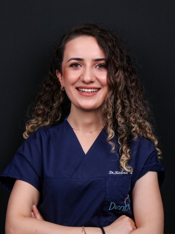 hekimlerr_Dt. Ku╠êbra Aky─▒ld─▒z